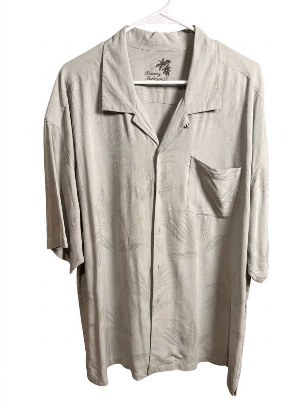 Tommy Bahama Men's Short-Sleeve Shirt Light Gray / XXL / silk / Ptp-27”/callout